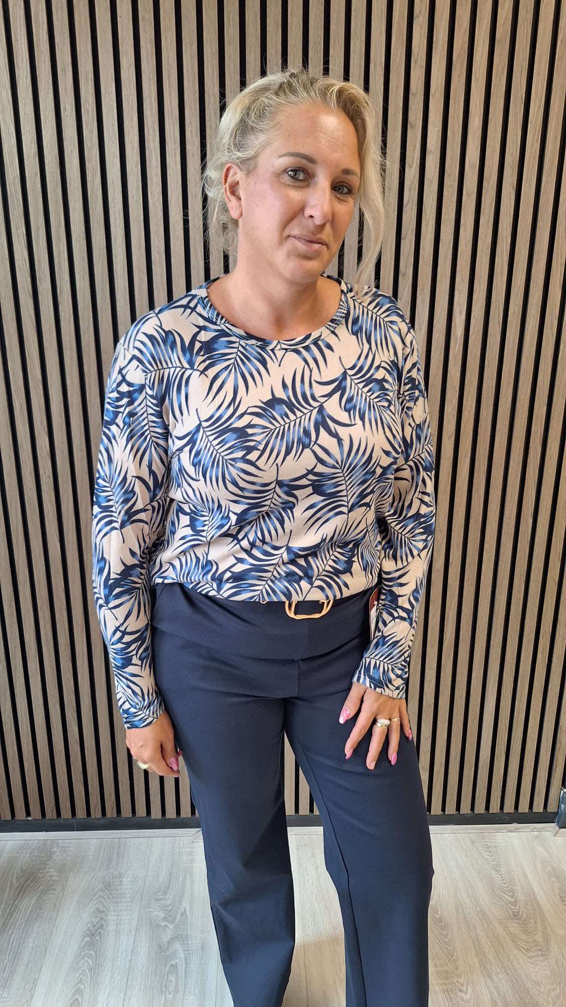 Tess top met print blaadjes